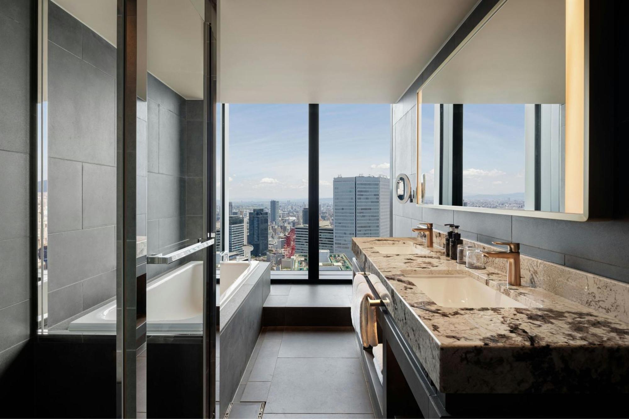 The Osaka Station Hotel, Autograph Collection Esterno foto
